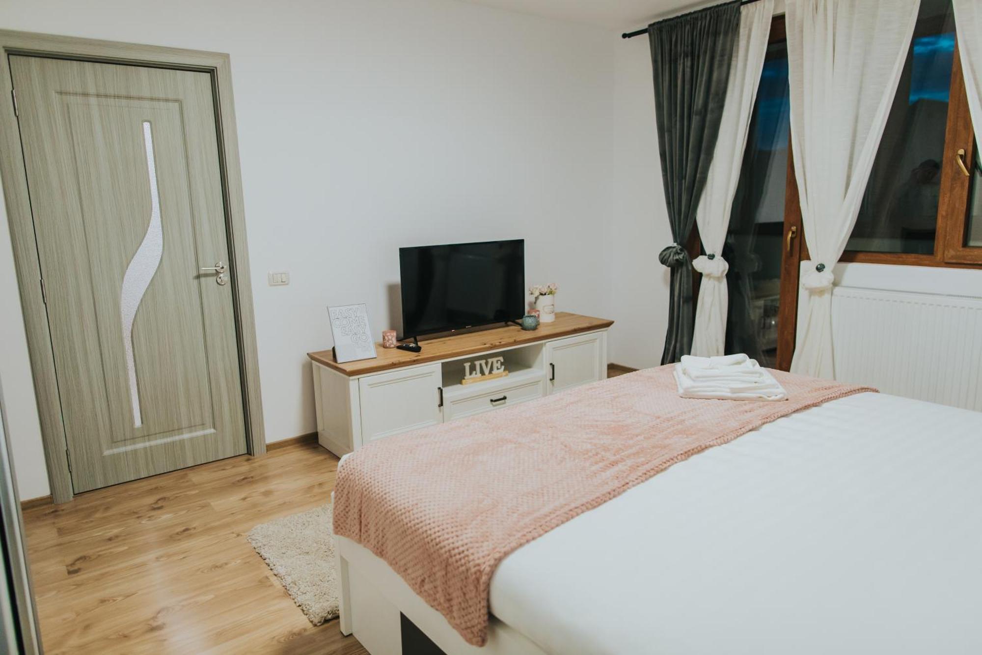 Alessandra-Aparthotel Piatra Neamţ Exterior foto